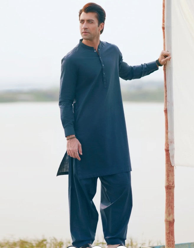 Men Shalwar kameez blue colour size 2pcs